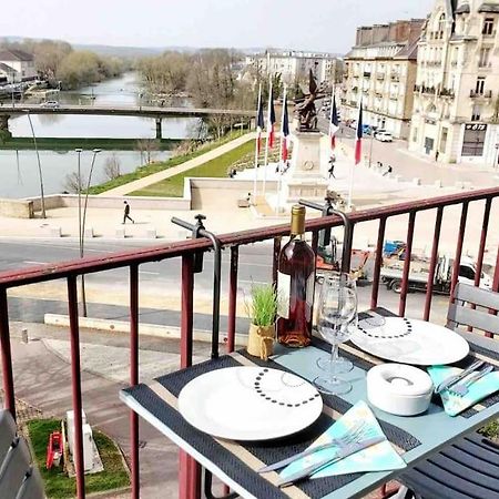 T1 Cocooning A L'Hotel De Ville Charleville-Mézières エクステリア 写真